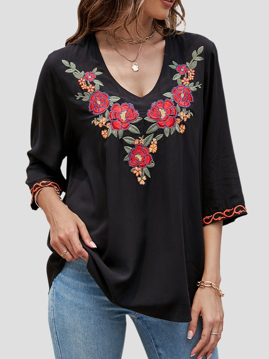 Canuck™| Loose Ethnic Embroidered Three-quater Sleeves Top