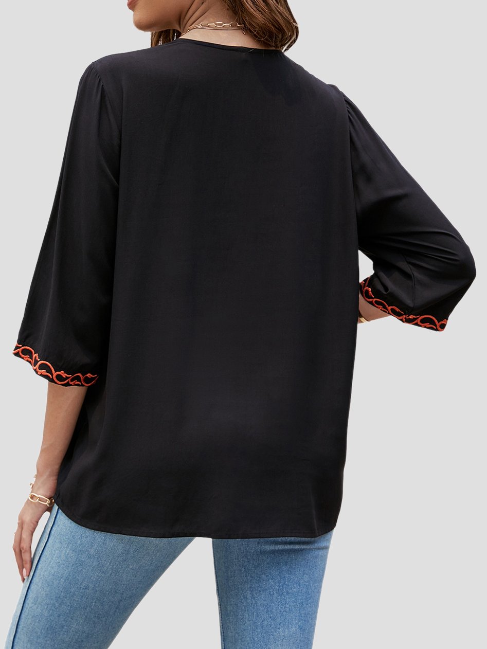 Canuck™| Loose Ethnic Embroidered Three-quater Sleeves Top